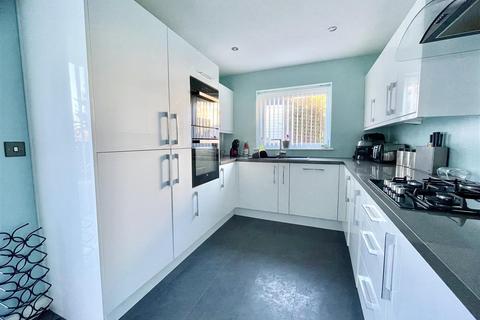 72 Sandgate Drive, Kippax, Leeds, LS25 7EY