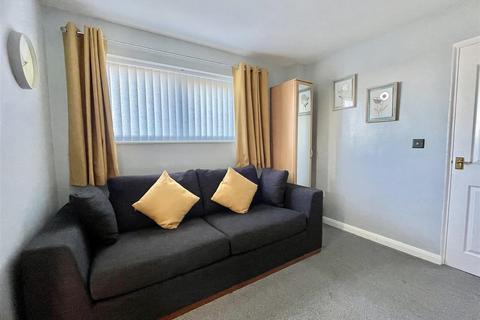 72 Sandgate Drive, Kippax, Leeds, LS25 7EY
