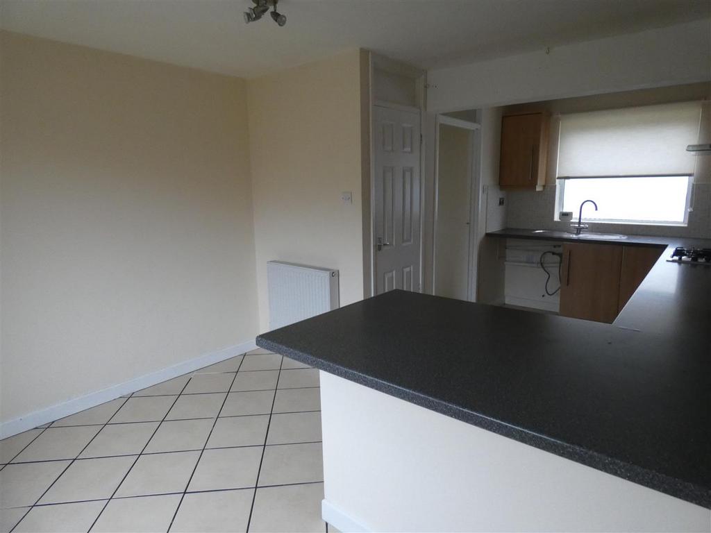 The Knapp, Calne SN11 3 bed terraced house for sale £190,000