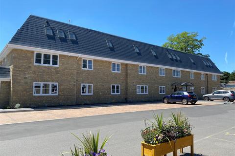 2 bedroom retirement property for sale, Andrews Court, Chippenham SN15