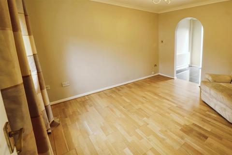 53 Lower Meadow, Cheshunt, Waltham Cross, EN8 0QU