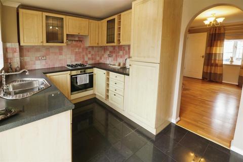 53 Lower Meadow, Cheshunt, Waltham Cross, EN8 0QU