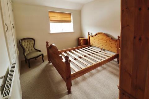 53 Lower Meadow, Cheshunt, Waltham Cross, EN8 0QU