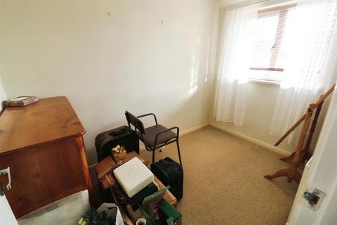 53 Lower Meadow, Cheshunt, Waltham Cross, EN8 0QU