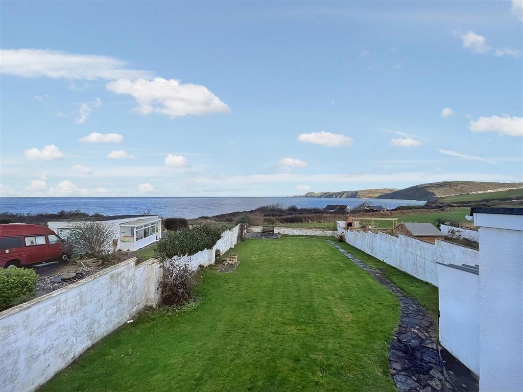 Heol Y Graig, Aberporth, Cardigan 3 bed semidetached bungalow for sale