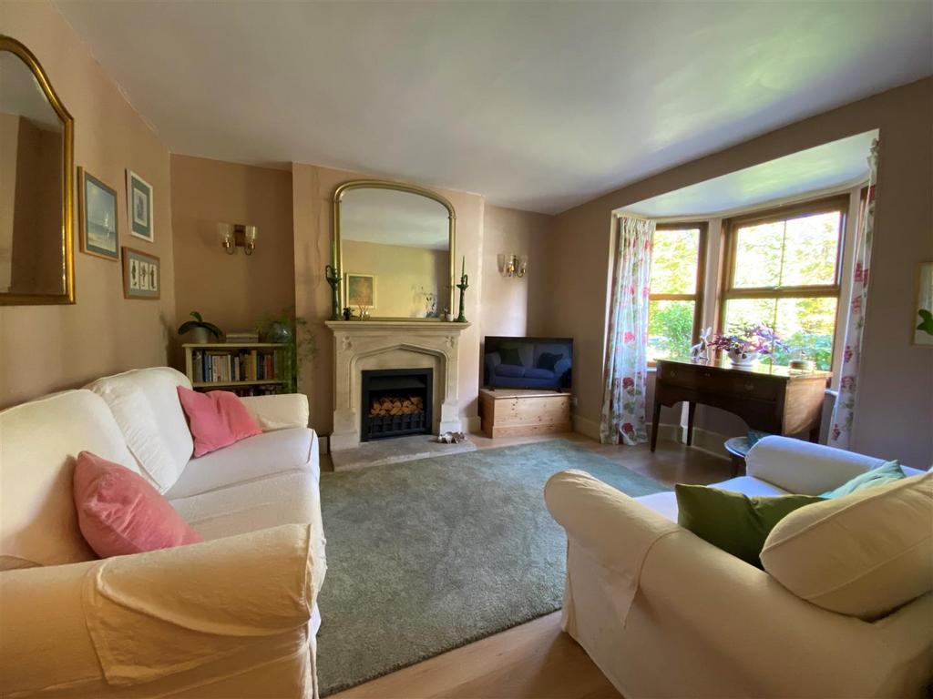 Wessington Avenue, Calne SN11 2 bed terraced house for sale £285,000