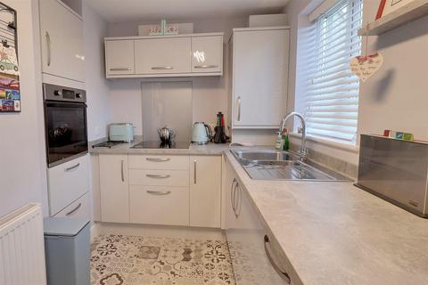 25 Azalea Drive, Up Hatherley, Cheltenham, GL51 3EA