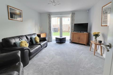 25 Azalea Drive, Up Hatherley, Cheltenham, GL51 3EA