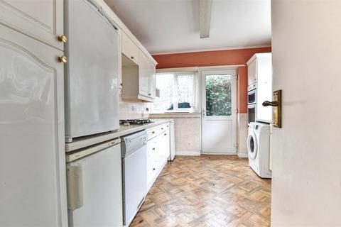 26 Broad View, Bexhill-on-sea, TN39 4HW