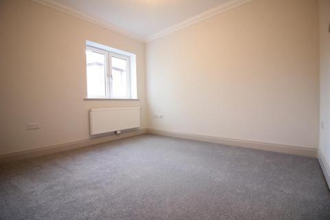 2 bedroom flat for sale, Regina Road, Southall
