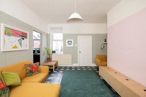 2 bedroom flat for sale - Balmoral Terrace, Heaton, Newcastle Upon Tyne
