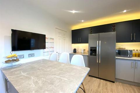 91 Avon Drive, Congleton, CW12 3RG