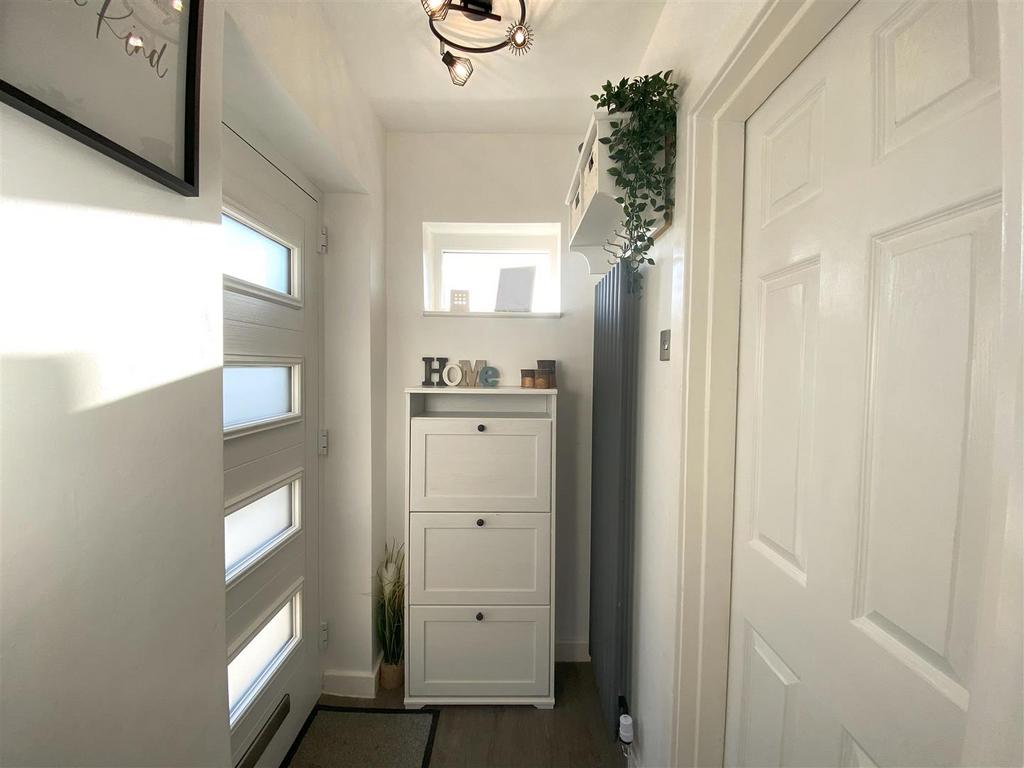Avon - Hallway 1.jpg