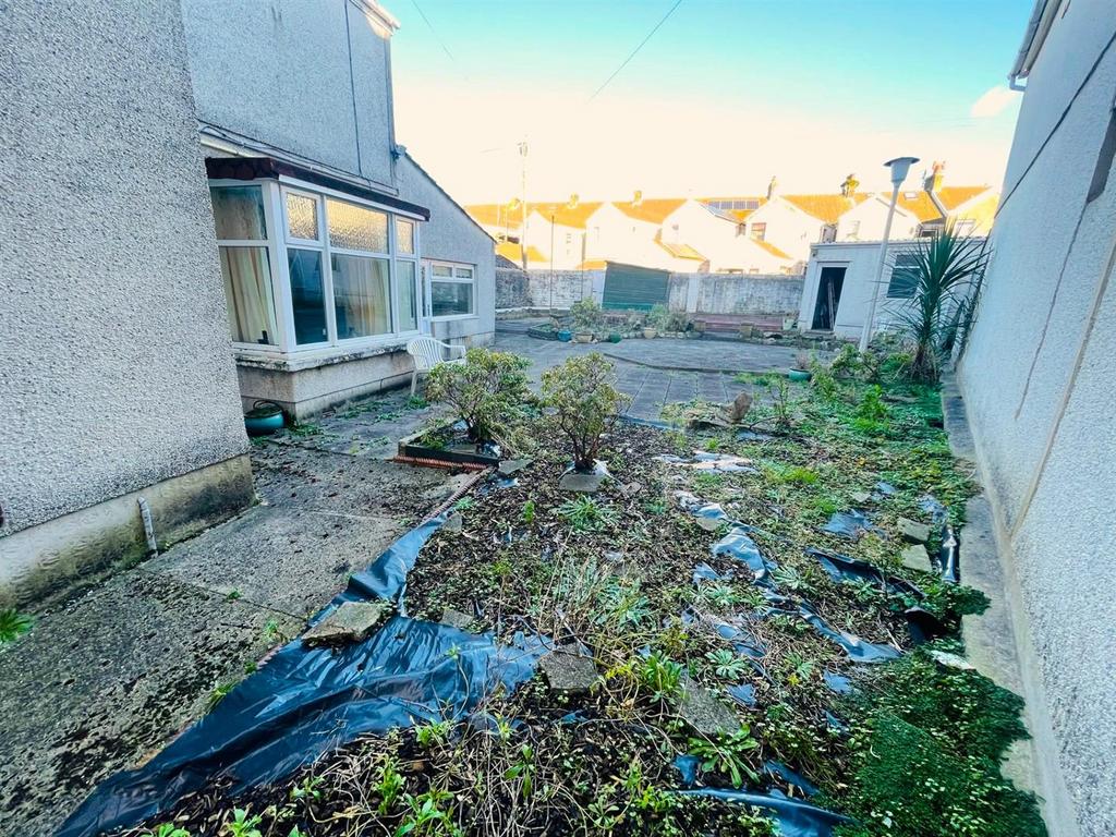 Garden 2.jpg