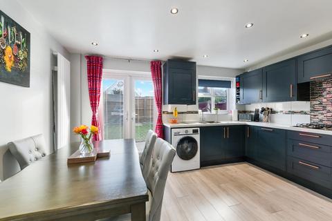 4 Chartwell Gardens, Sutton, SM3 9TQ