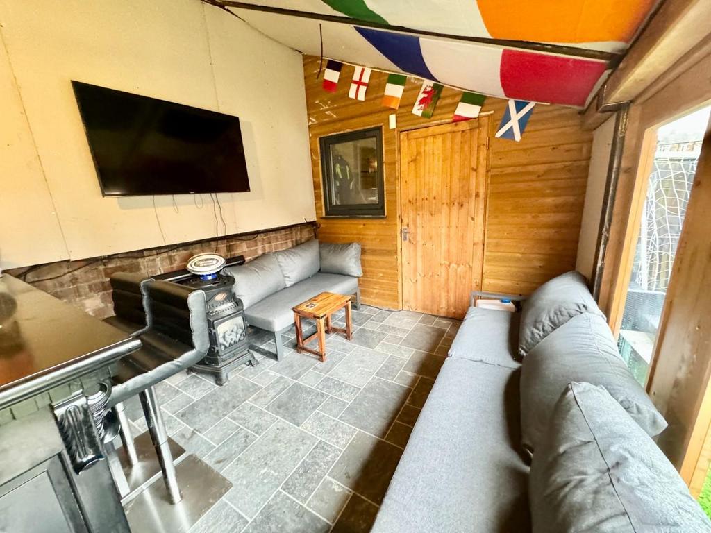 Shed