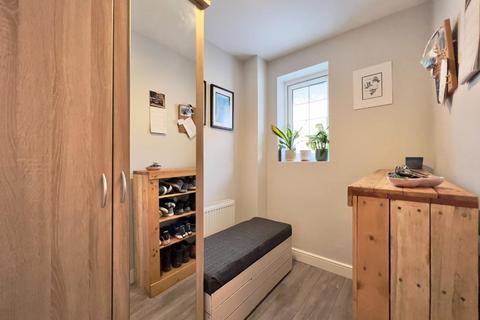 46 Foxen Croft, Lundwood, Barnsley, S71 5JE