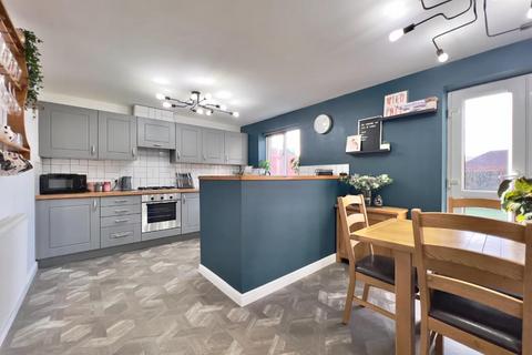 46 Foxen Croft, Lundwood, Barnsley, S71 5JE