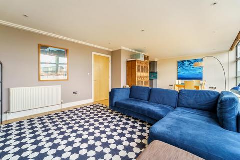 2 bedroom flat for sale, Point Wharf Lane, Brentford