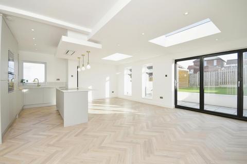 161 Cliffefield Road, Sheffield, S8 9BS