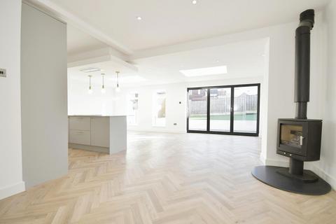 161 Cliffefield Road, Sheffield, S8 9BS