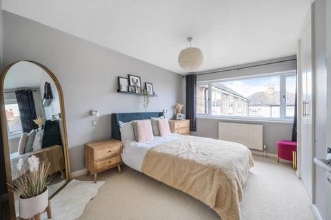 42 Garth End, Collingham, Wetherby, LS22 5BH
