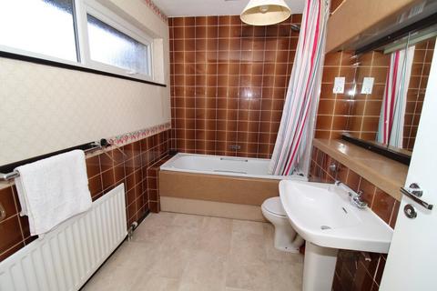 27 Oakham Drive, Bromley, BR2 0XE