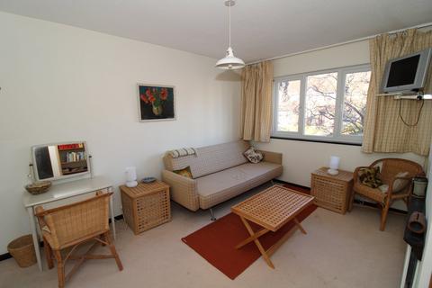 27 Oakham Drive, Bromley, BR2 0XE