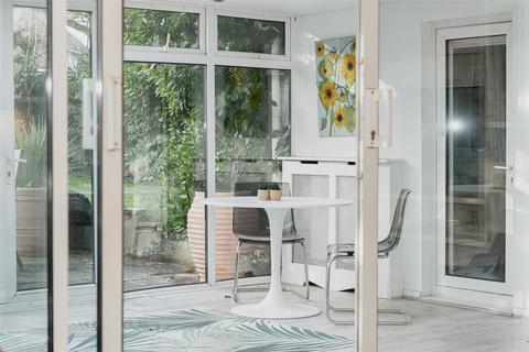154 Banstead Road, Banstead, SM7 1QG