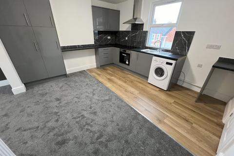 2 bedroom maisonette to rent, Dean Street, Rodbourne, Swindon