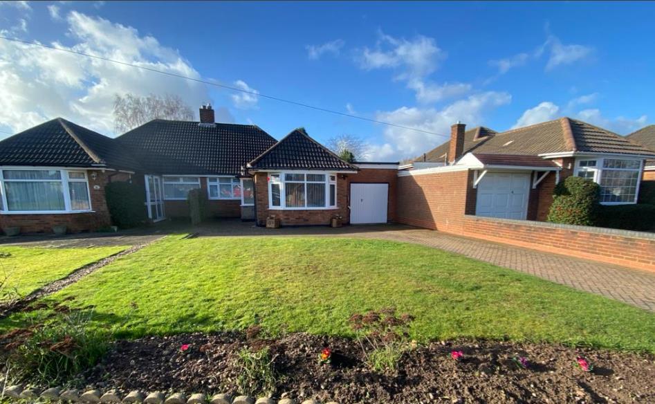 Whitehouse Crescent, Sutton Coldfield 3 bed semidetached bungalow £