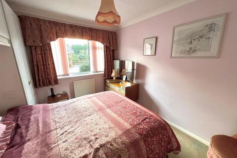 2 bedroom detached bungalow for sale - Ashcourt Close, Hornsea HU18