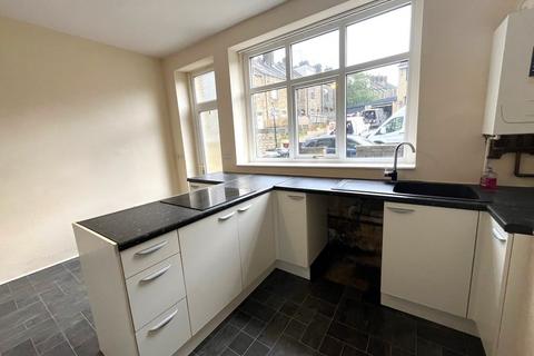 4 bedroom terraced house to rent, North View Terrace, Haworth, Keighley, BD22