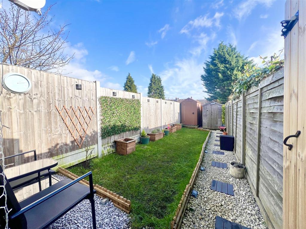 Waveney Road, Ipswich 2 bed terraced house for sale £185,000