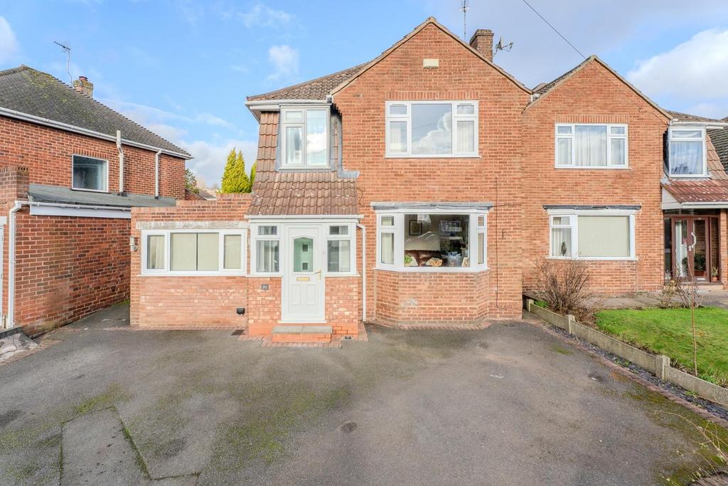 Vauxhall Gardens, Dudley 3 bed detached house for sale £360,000