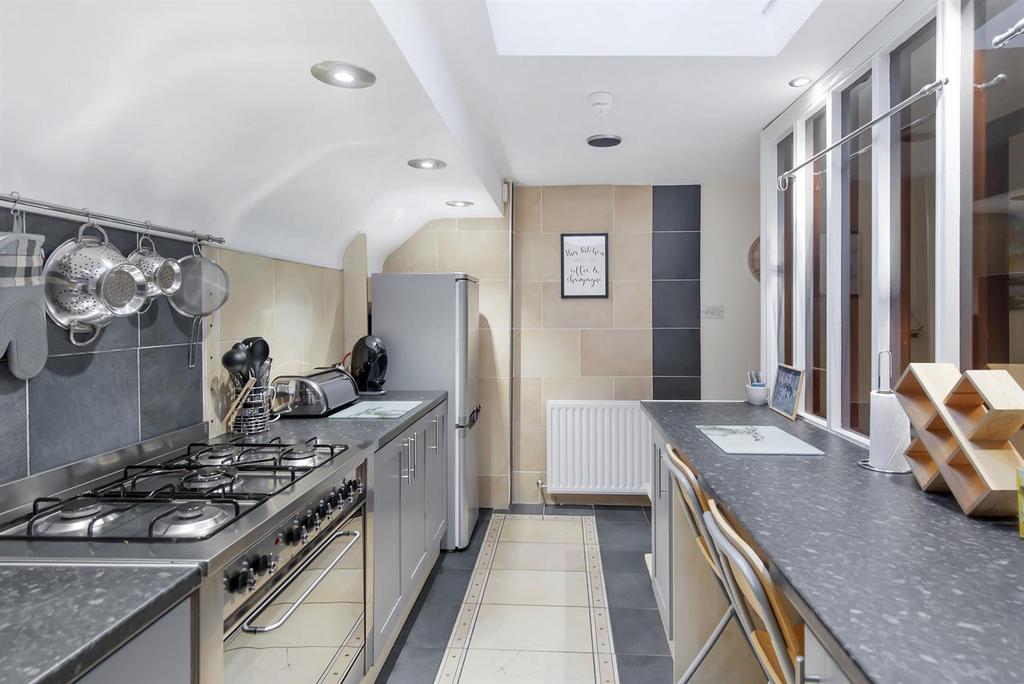 8B McNabb Street, Dollar FK14 7DJ 2 bed semidetached house £170,000