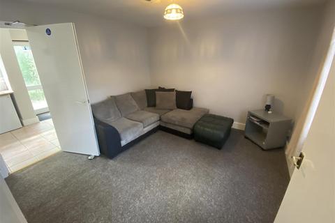 5 bedroom terraced house to rent, High Dells, Hatfield