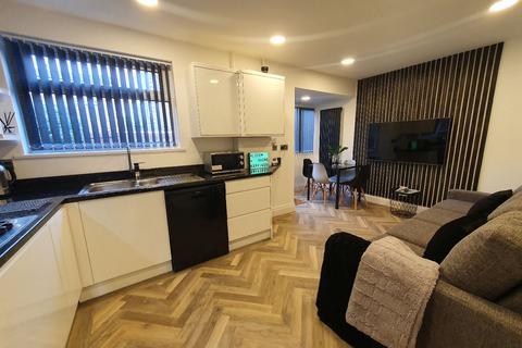 5 bedroom house share to rent, Birmingham B17