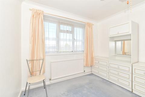 3 Gazedown, St Marys Bay, Romney Marsh, TN29 0ES