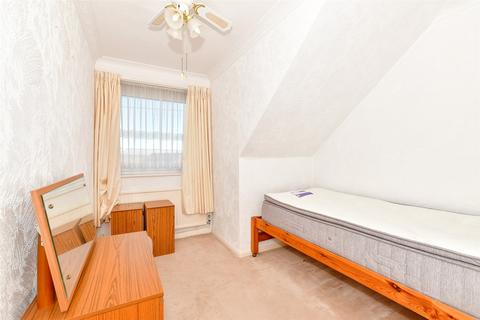 3 Gazedown, St Marys Bay, Romney Marsh, TN29 0ES