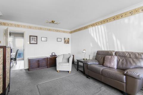 14 The Poplars, Abridge, Romford, RM4 1BB