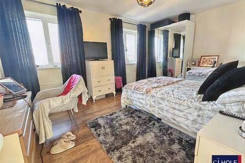 3 Tribune Place, Abbeymead, Gloucester, GL4 5UZ
