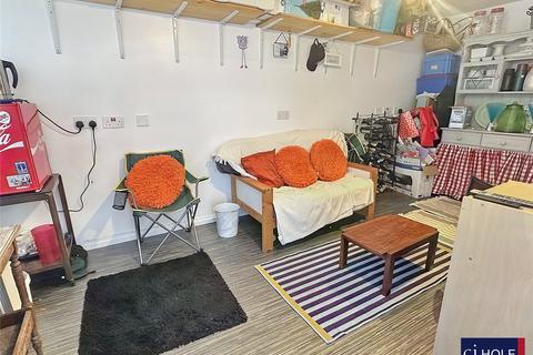 3 Tribune Place, Abbeymead, Gloucester, GL4 5UZ