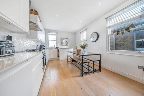 1 Brightwell Crescent, London, SW17 9AD