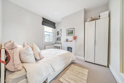 1 Brightwell Crescent, London, SW17 9AD