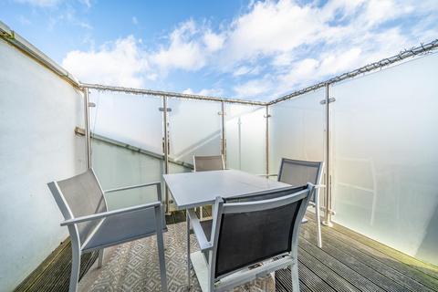 1 Brightwell Crescent, London, SW17 9AD