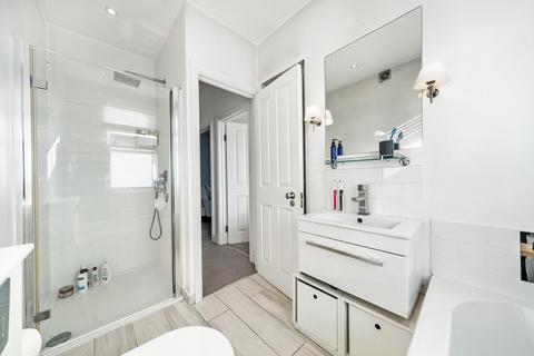 1 Brightwell Crescent, London, SW17 9AD