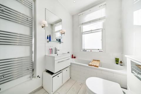 1 Brightwell Crescent, London, SW17 9AD