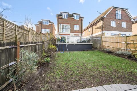 102 High View Road, Guildford, GU2 7RY