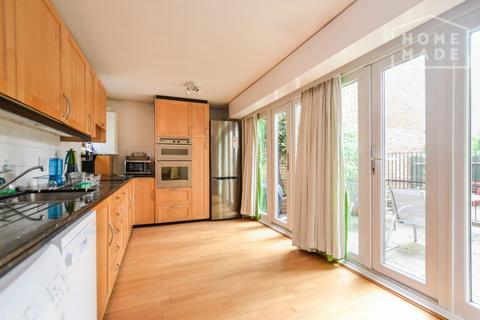 2 bedroom flat to rent, Huguenot Court, Shoreditch, E1